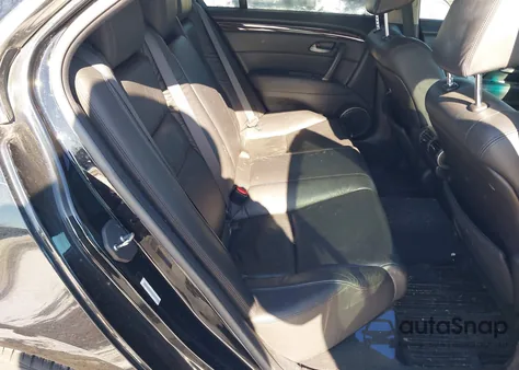 2011 Acura Rl 3.7 z USA, uszkodzony, nr VIN JH4KB2F67BC000328